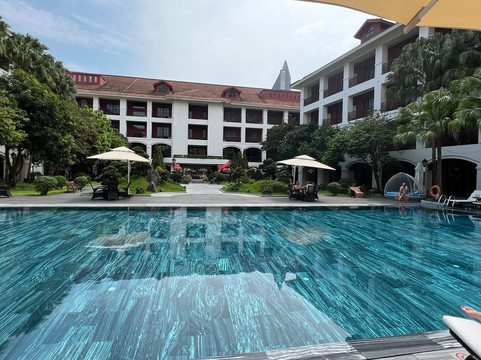 森纳顺化酒店主图