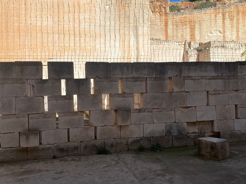 Lithica-休达德亚必去景点