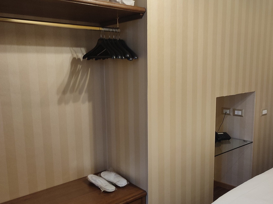 罗马和凯沃尔岩酒店主图