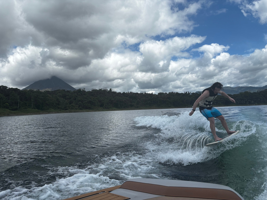 Volcano Watersports. Wakeboard, Wakesurf, Waterski, Tubing.-福德圣卡洛斯必去景点