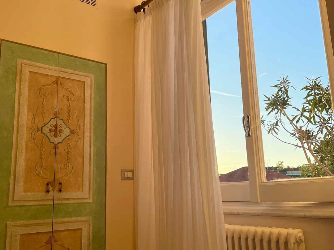 密涅瓦酒店主图