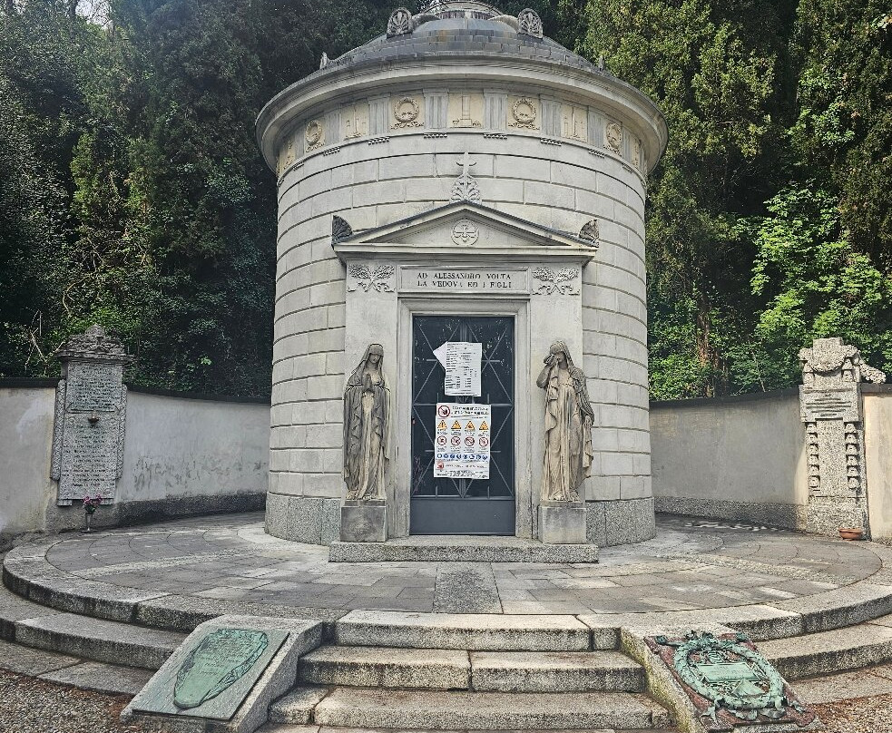Tomba di Alessandro Volta-Camnago Volta必去景点