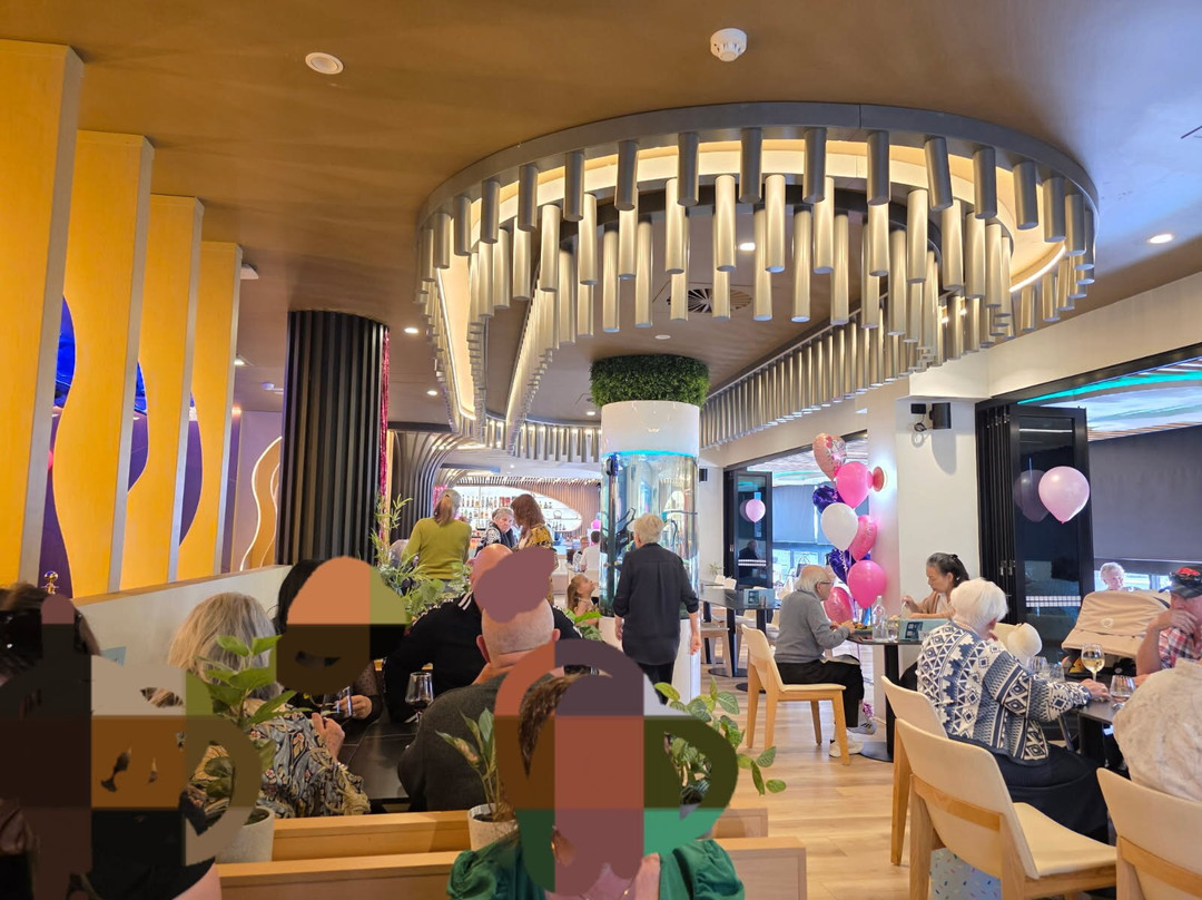 The Cray Seafood and Grill Mandurah