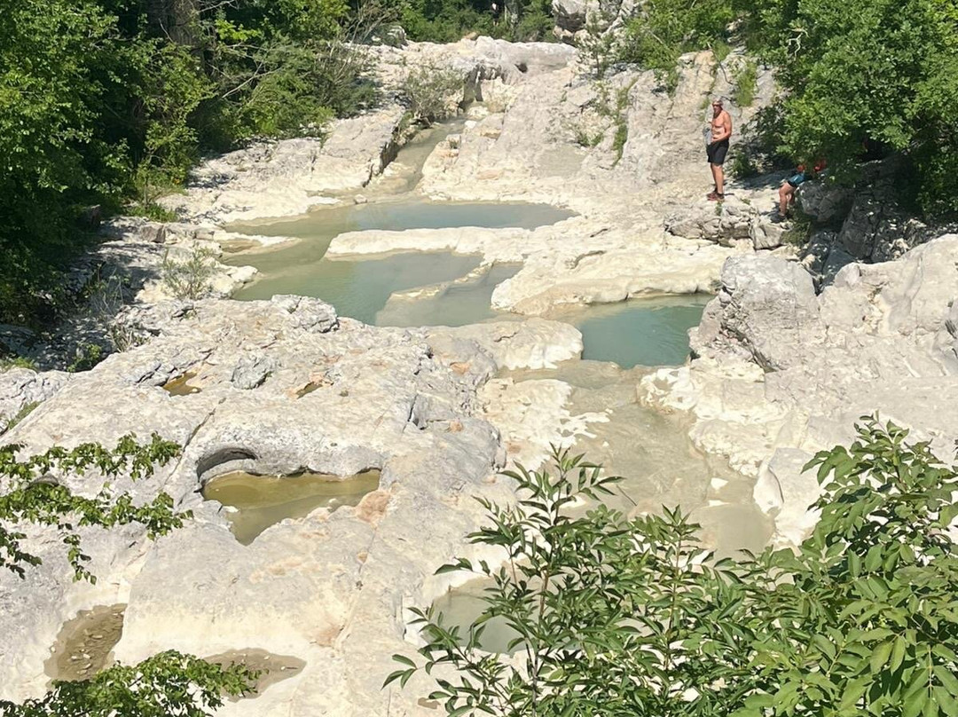 Kotli Waterfall-Kotli必去景点