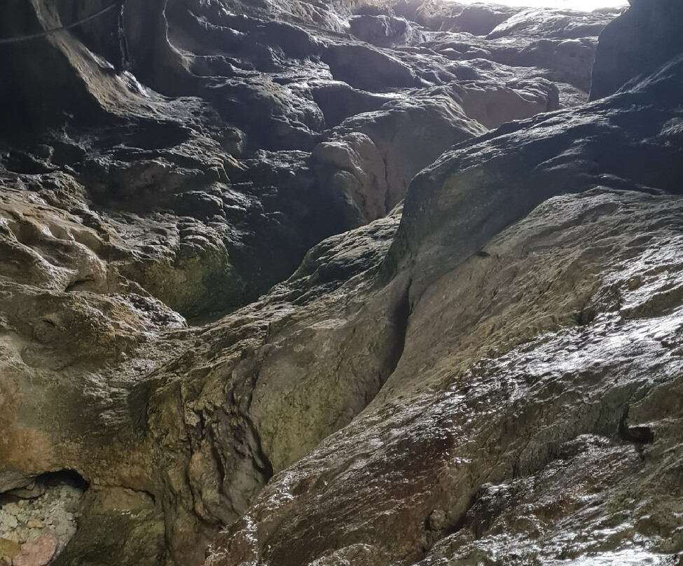 Palaha Cave-阿洛菲必去景点