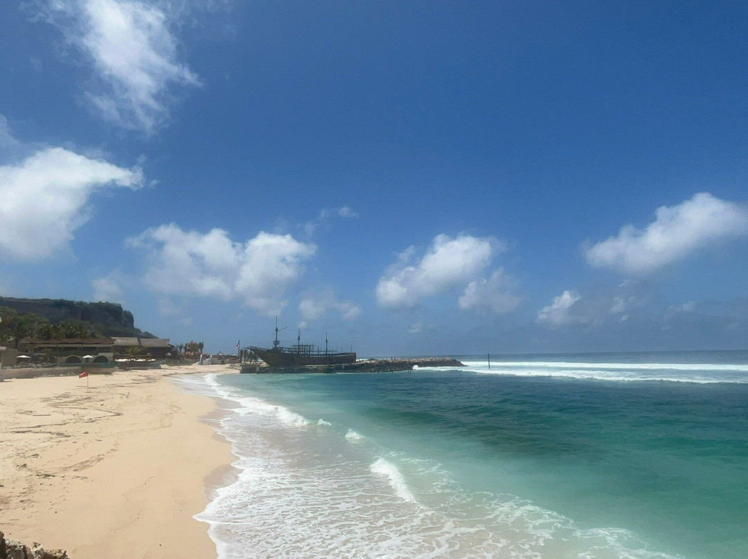 Pantai Melasti Ungasan-昂格桑必去景点