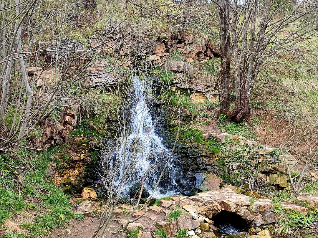 Panika Village Waterfall-Panika必去景点