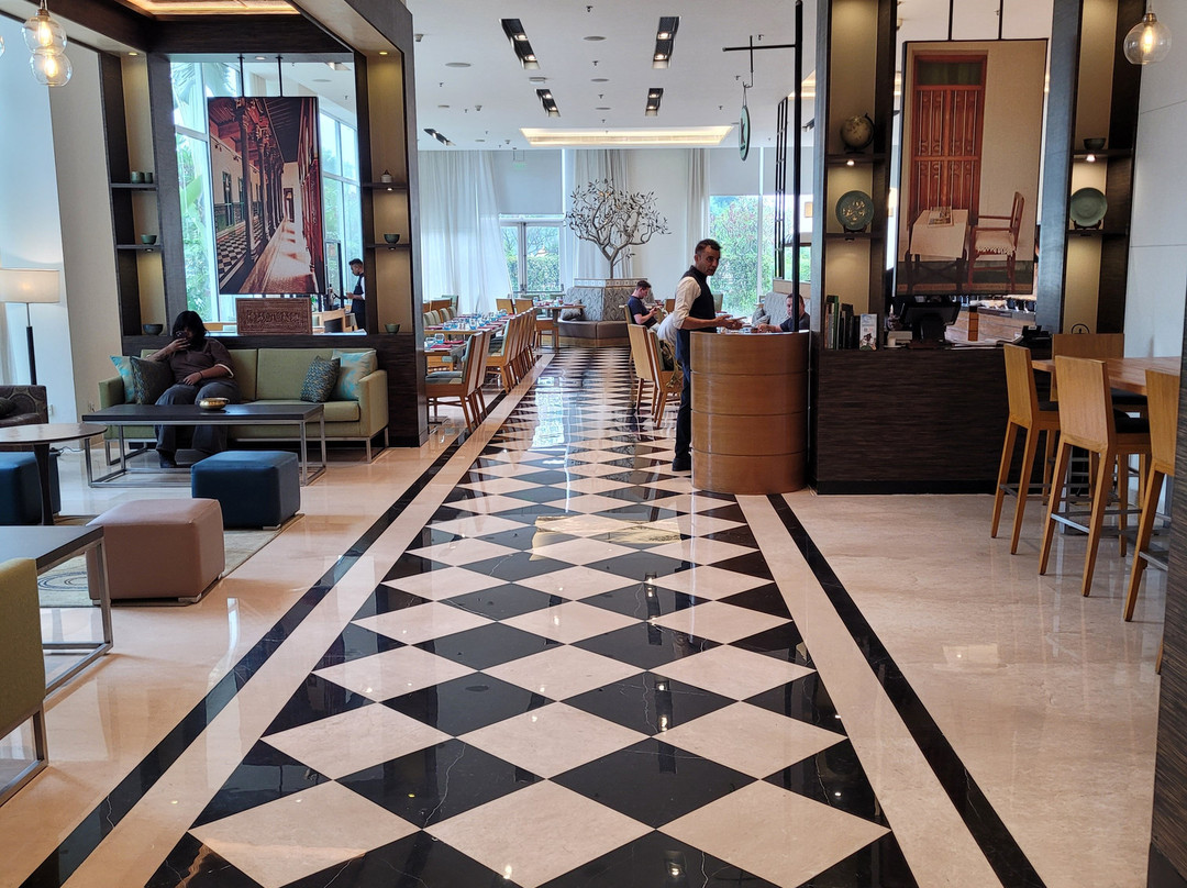 斯里伯鲁布多万枫酒店主图