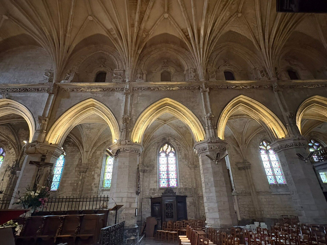 Abbatiale Saint-Saulve-Montreuil-sur-Mer必去景点