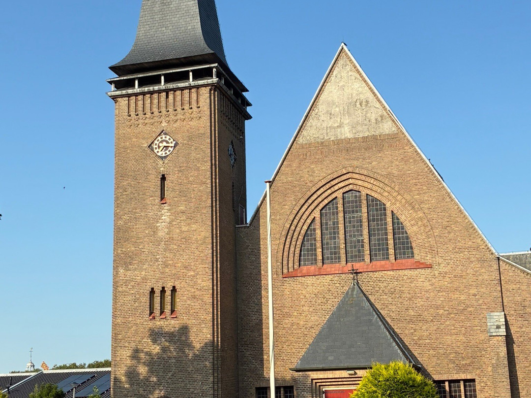 Hoeverkerk/ H M M Alacoque kerk-Egmond aan den Hoef必去景点
