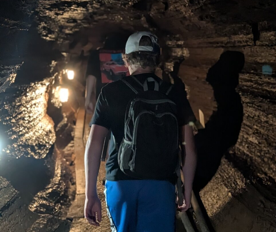 Bonnechere Caves-Eganville必去景点