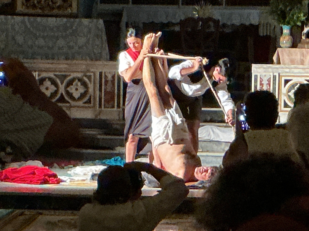 Parrocchia Di San Gennaro-普莱亚诺必去景点