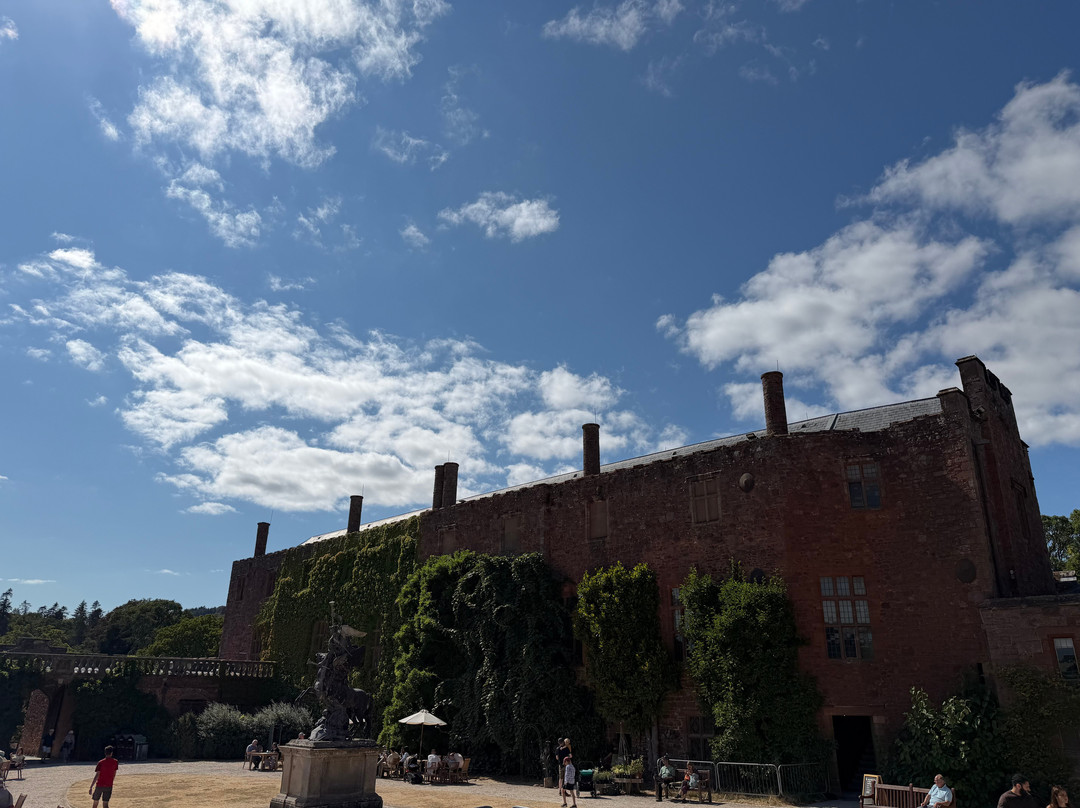Powis Castle and Garden-Welshpool必去景点