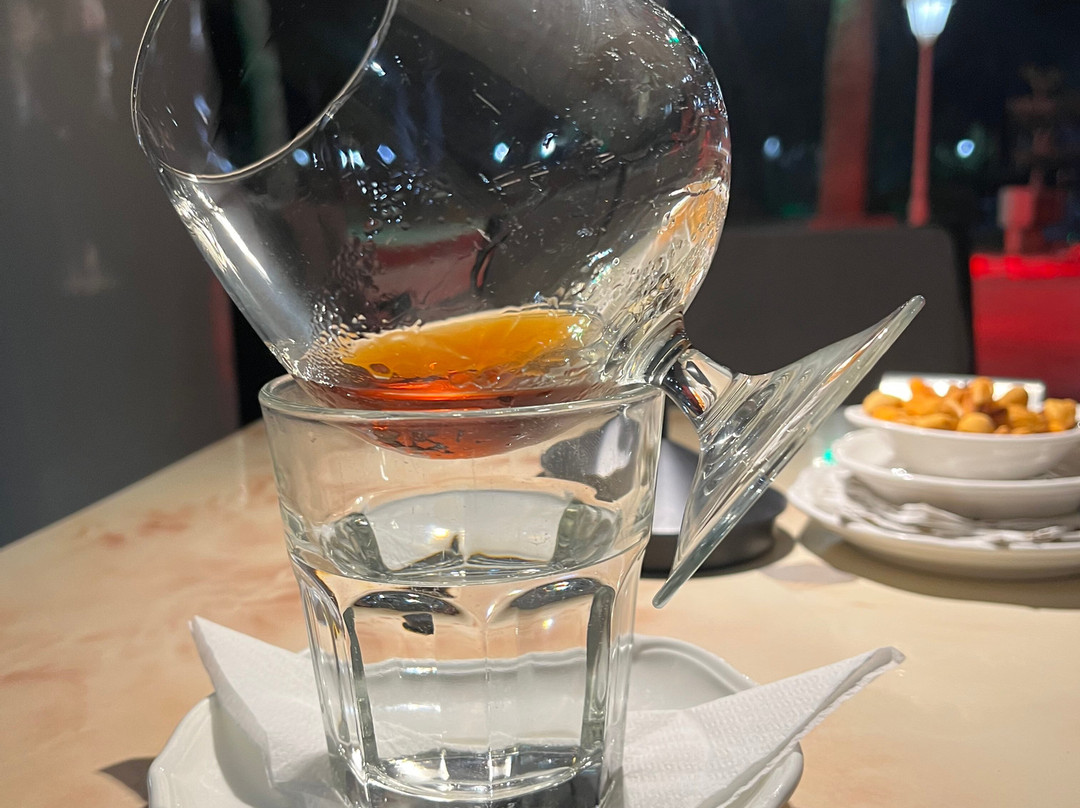 尼瓦利亚花园酒店主图