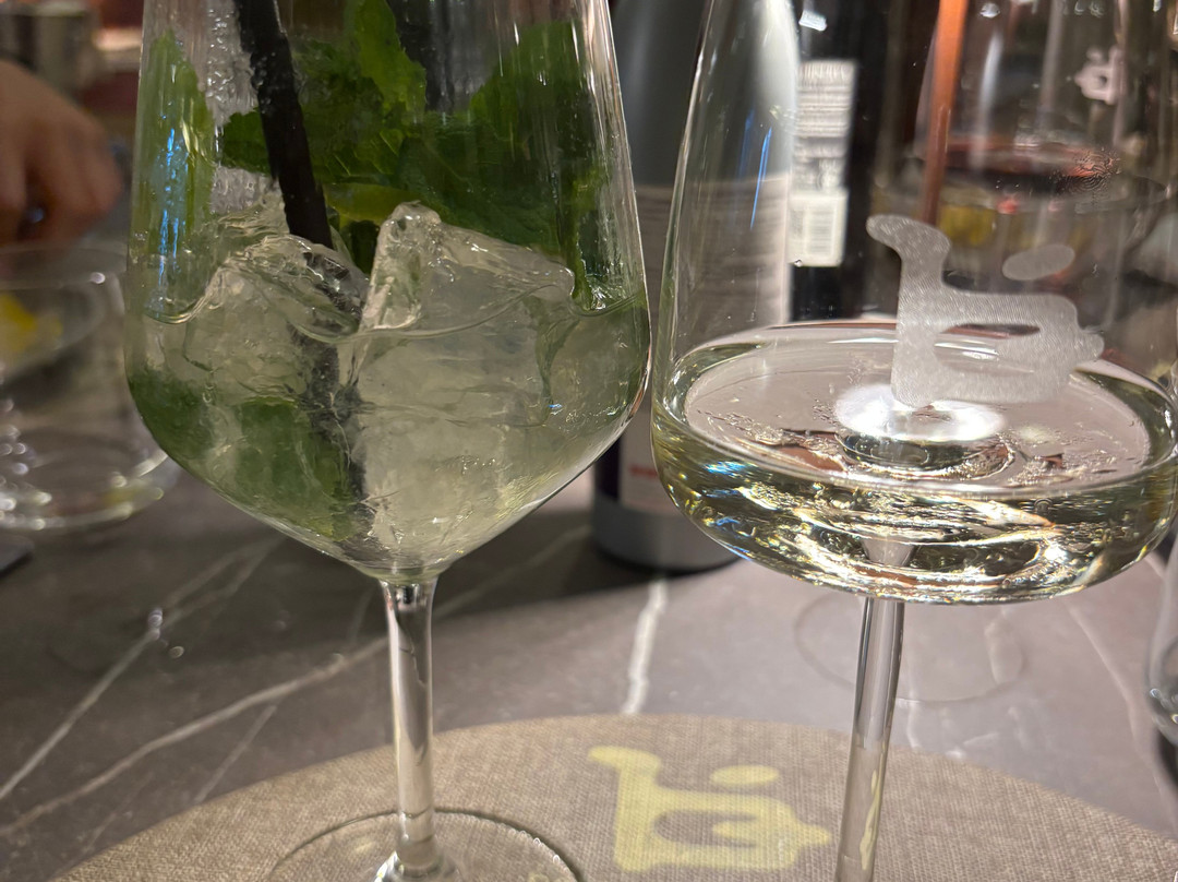贝莱蒂尼酒店主图