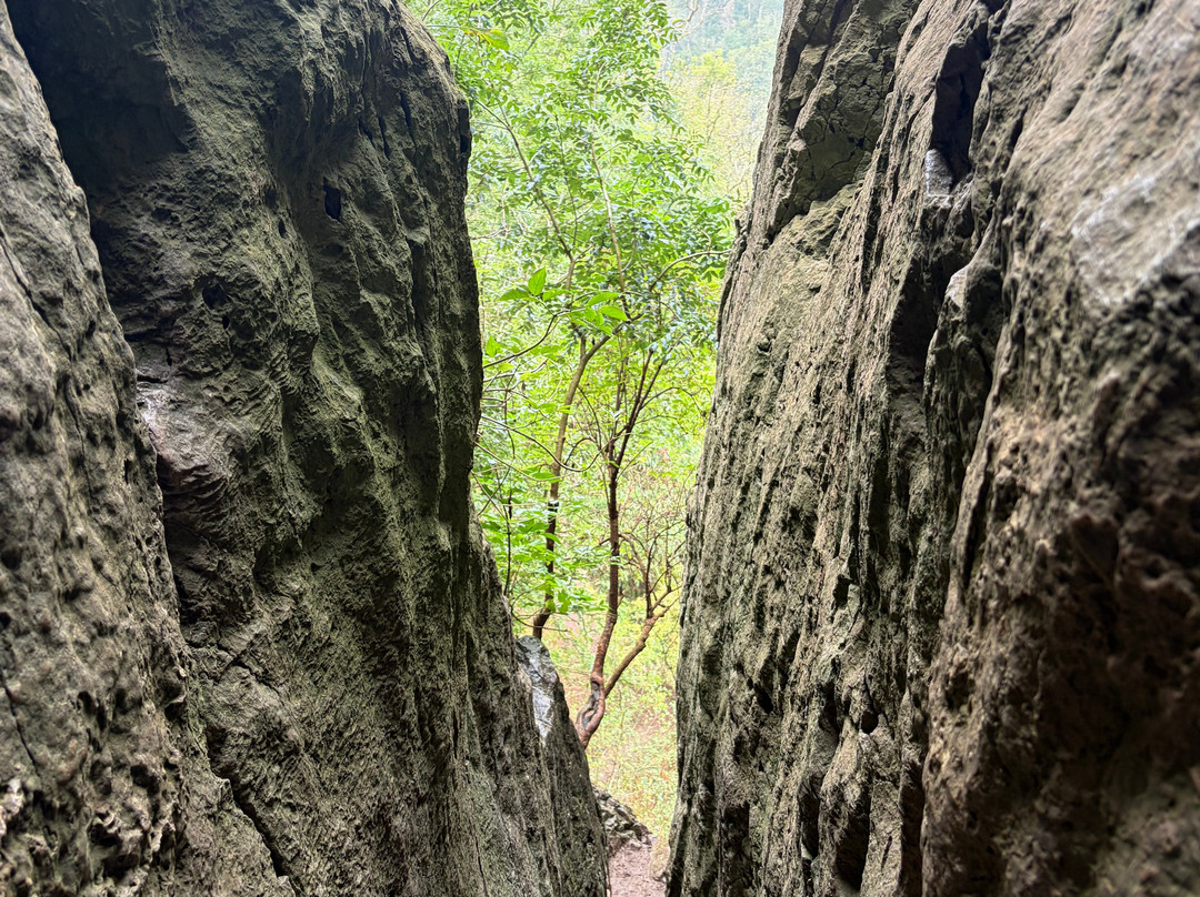 Thor's Cave-Wetton必去景点