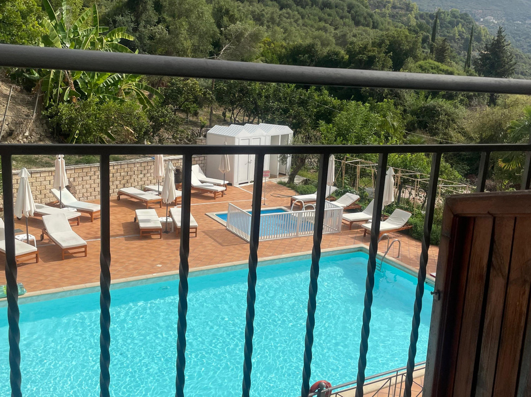Bella Vista Hotel Studios & Apartments主图