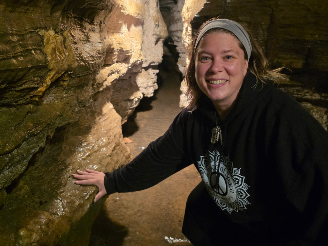 Secret Caverns-Howes Cave必去景点