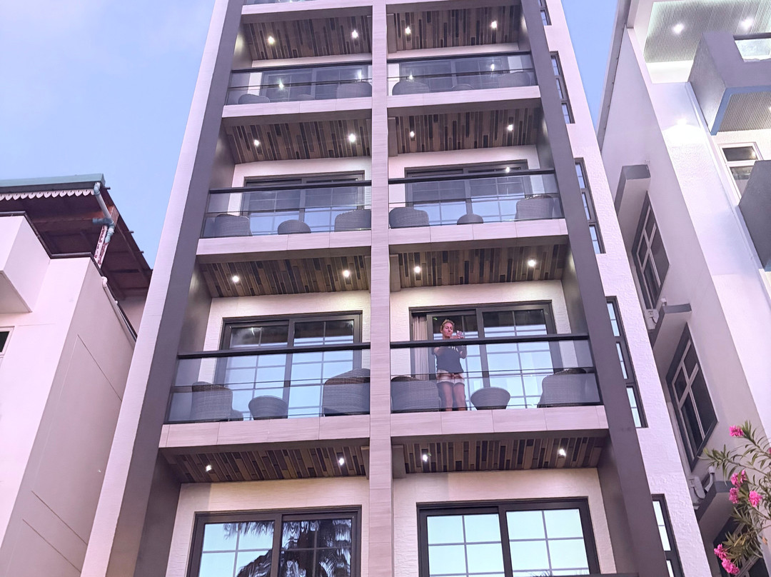 呼鲁马累海洋大酒店主图