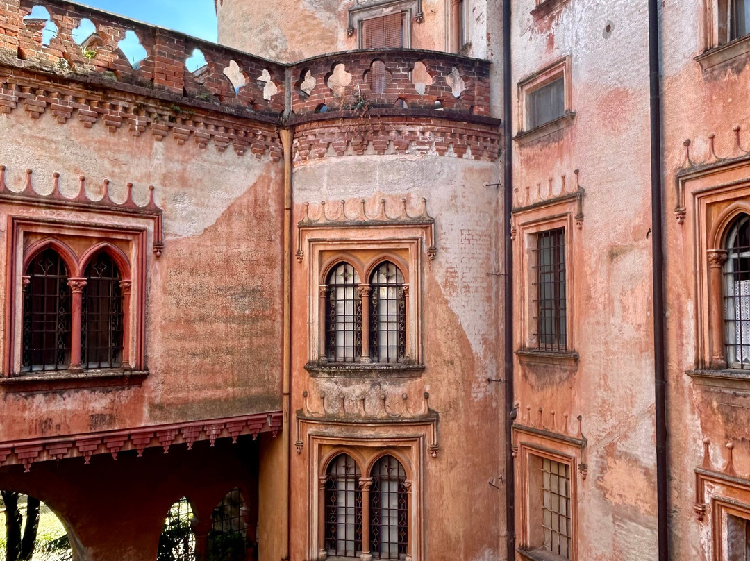 Castello del Roccolo-Busca必去景点