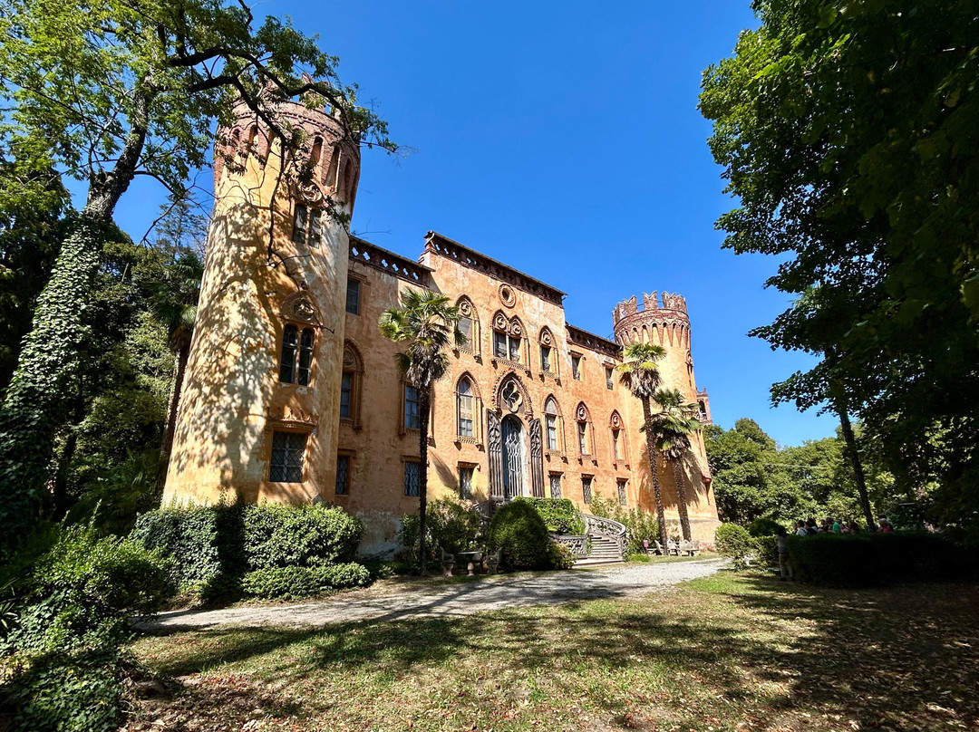 Castello del Roccolo-Busca必去景点