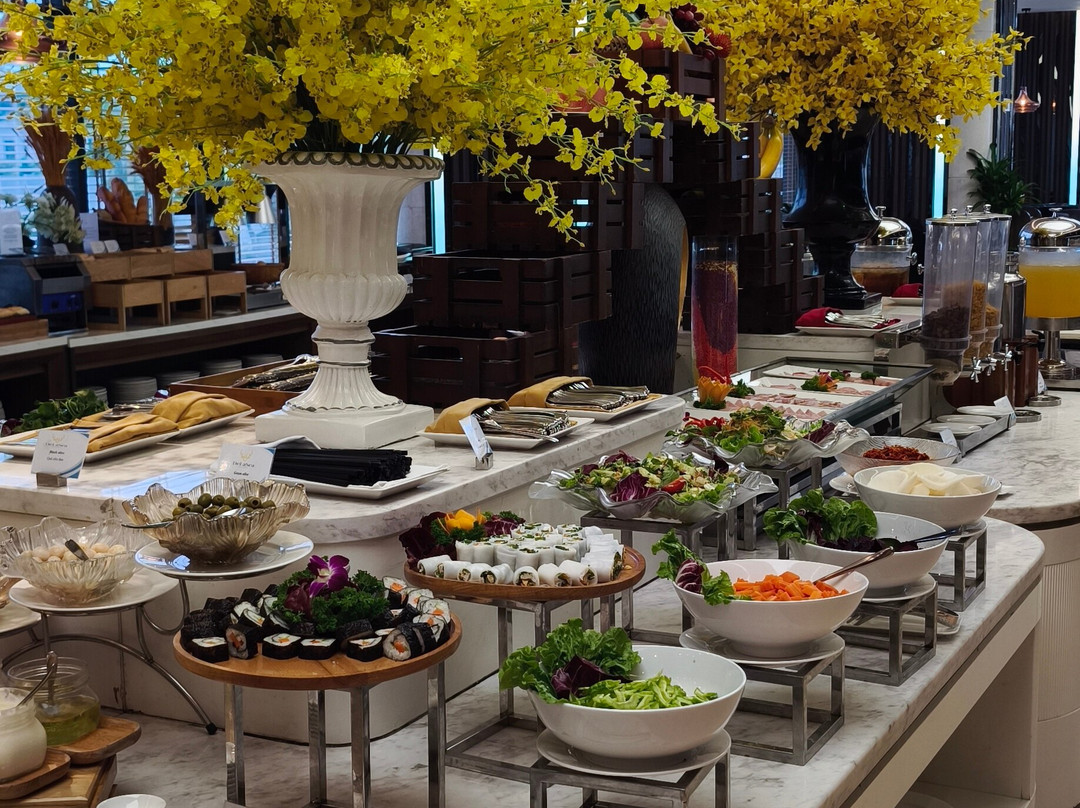 下龙湾德拉西酒店 - 现代湾景度假胜地主图