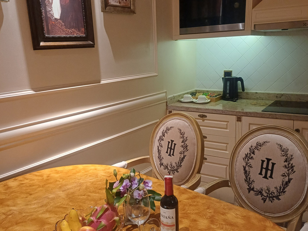 头顿帝国酒店主图