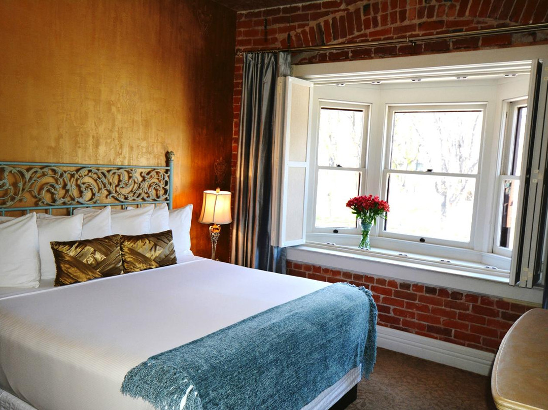 The Grand Highland Hotel