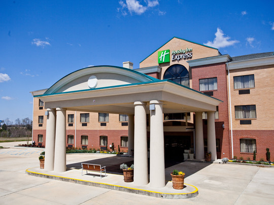 Maplesville酒店住宿-Holiday Inn Express Clanton by IHG