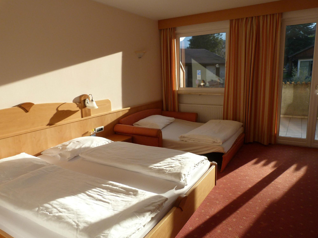 Cermes酒店住宿-Lowenwirt