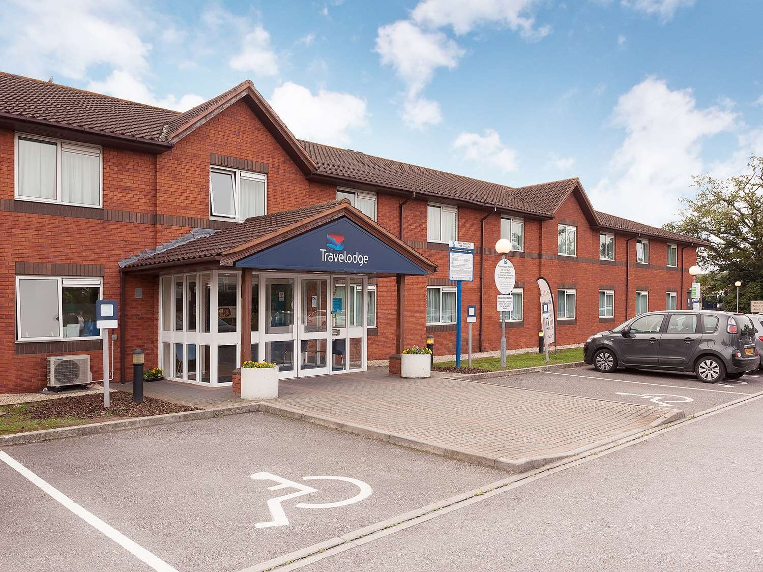 Travelodge Newbury Chieveley M4-官方