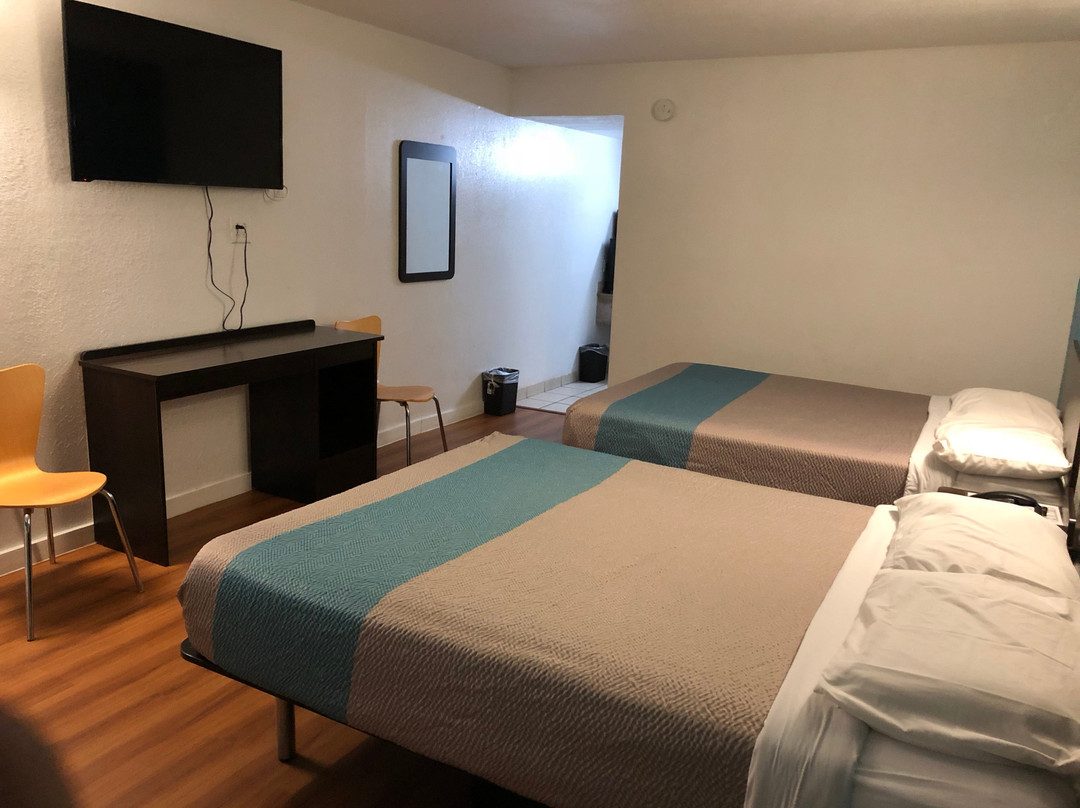 Jacksonville酒店住宿-Trade Wind Motel