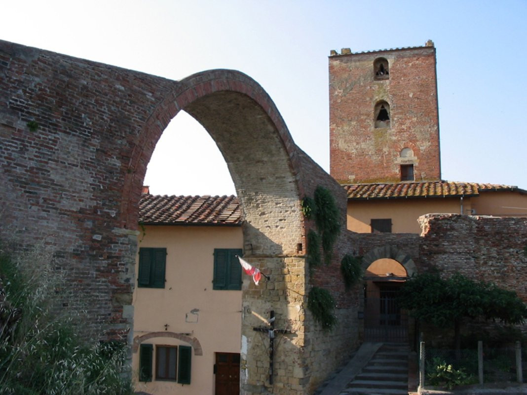 Arco di Castruccio Castracani景点图片