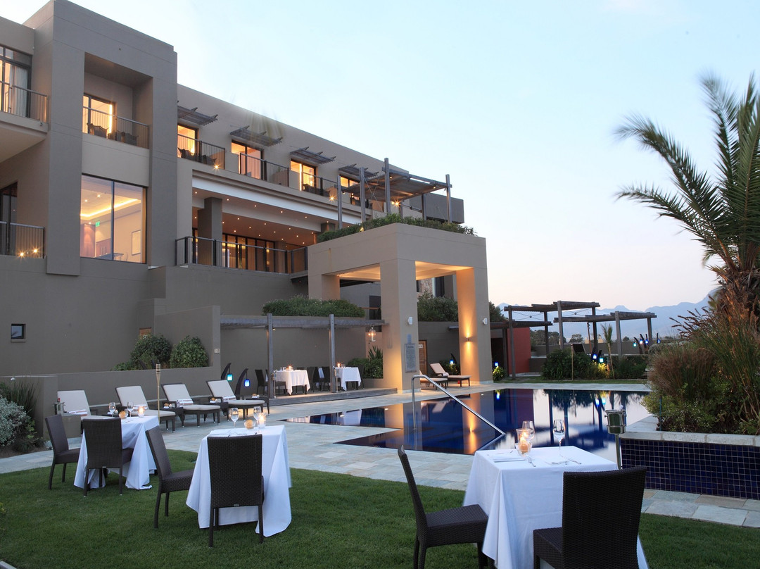 凯悦丽晶欧巴高尔夫温泉度假村主图