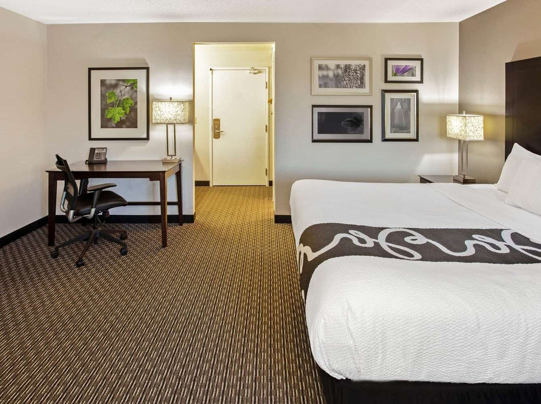 La Quinta Inn & Suites by Wyndham Milwaukee Delafield主图