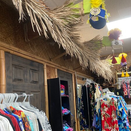 Hawaiian Apparel-Placentia必去景点