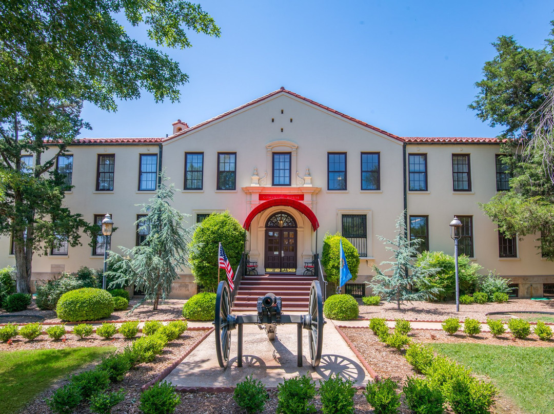 IHG Army Hotels Comanche House - Historia