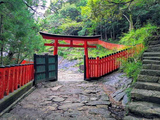 Kamikura Shrine景点图片