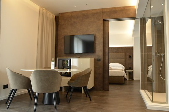 索尔霍酒店主图