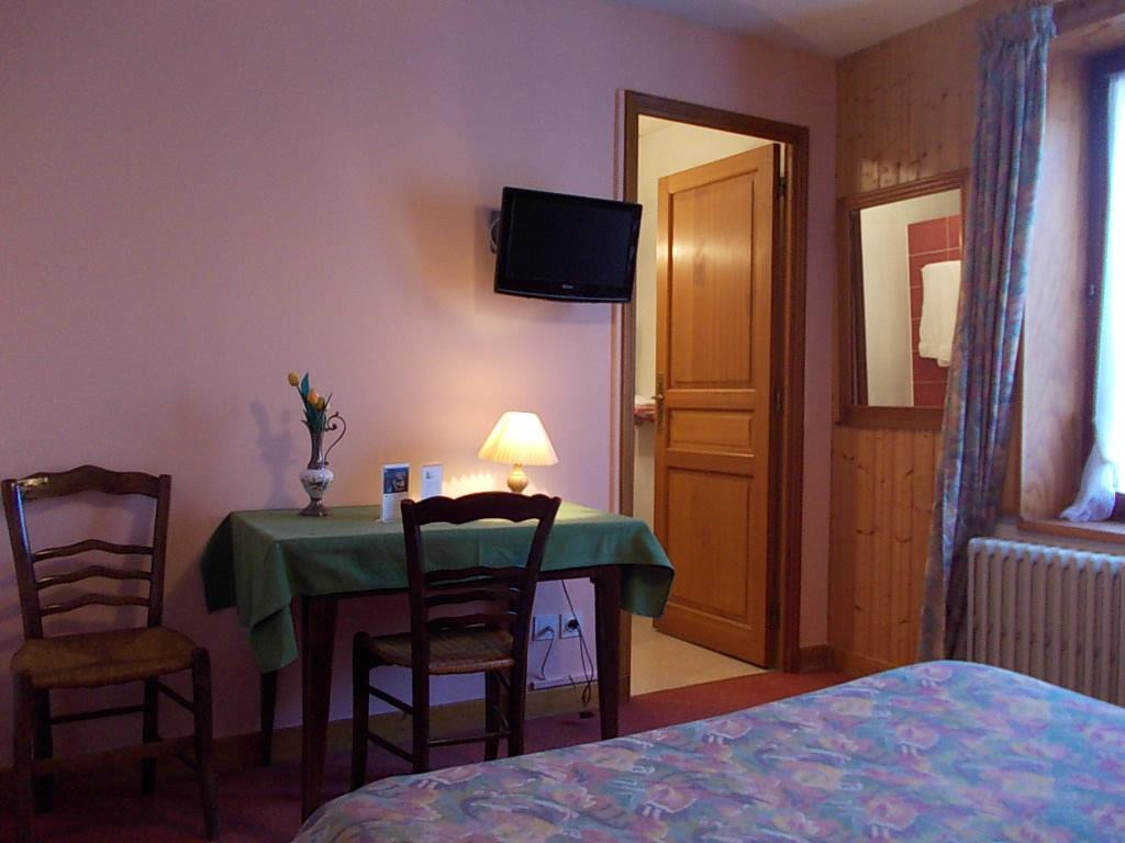 Hôtel Restaurant Le Dolmen主图