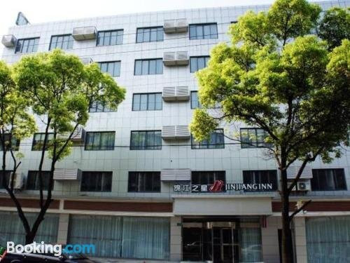 锦江之星(上海场中路地铁站店）主图