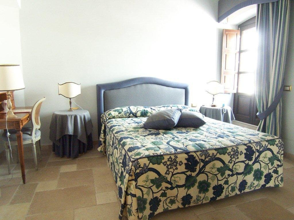 Statte酒店住宿-Al Faro Hotel