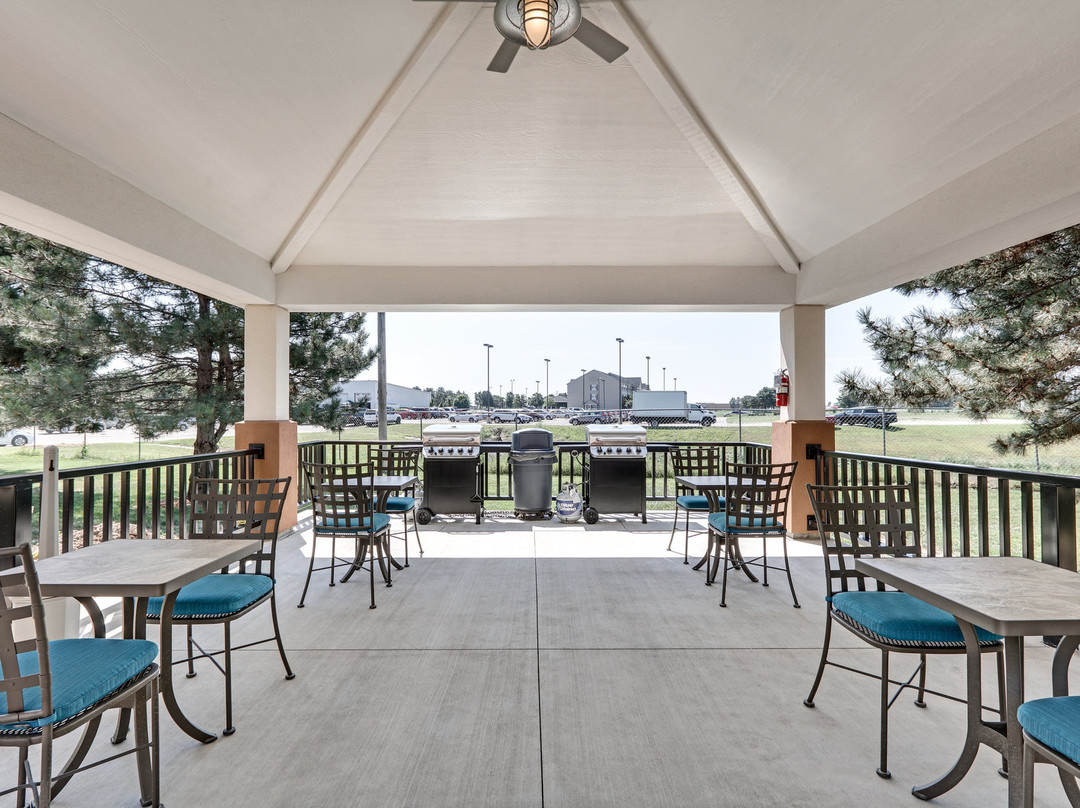 Candlewood Suites Salina by IHG主图