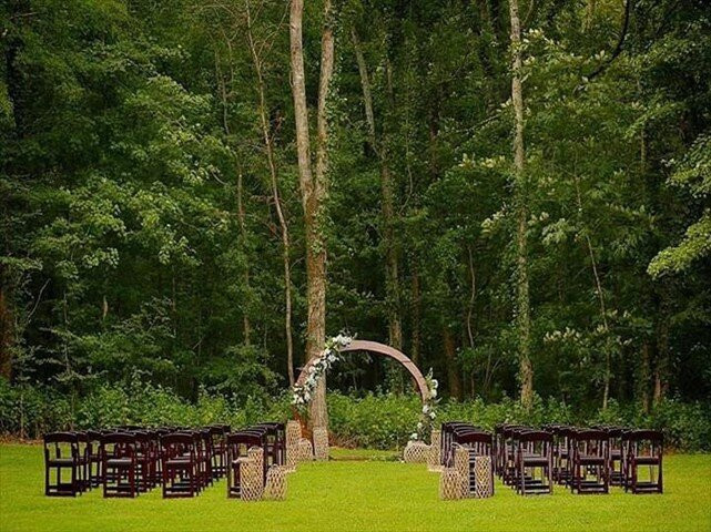 Whistle Hollow Wedding and Event Venue景点图片