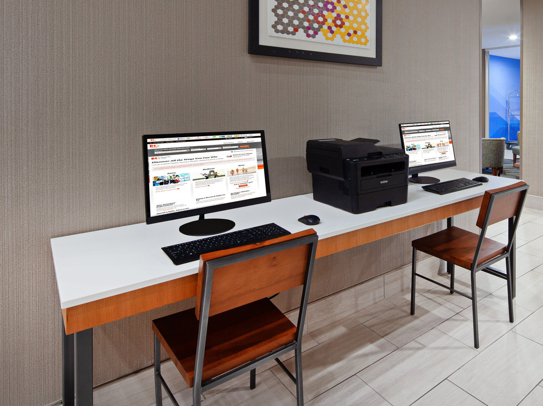 Holiday Inn Express & Suites Tulare By IHG主图