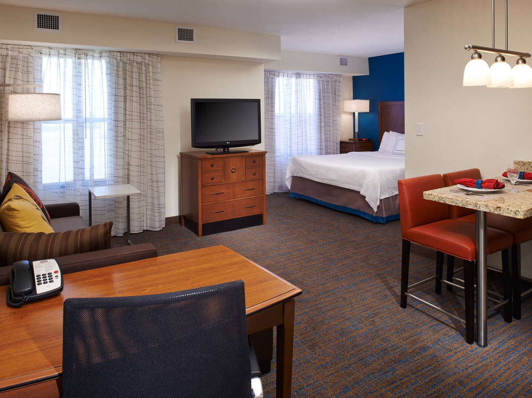 Residence Inn Saginaw主图