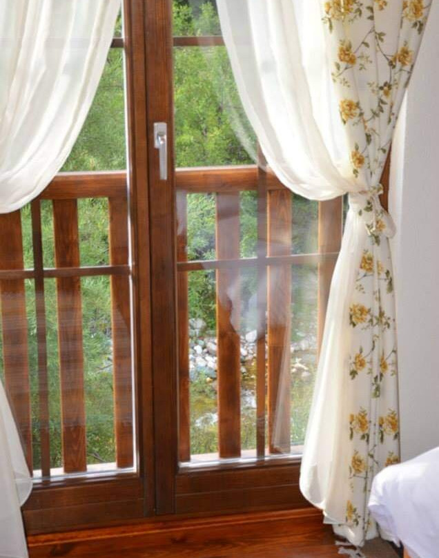 Rooms and Apartments Mirovic主图