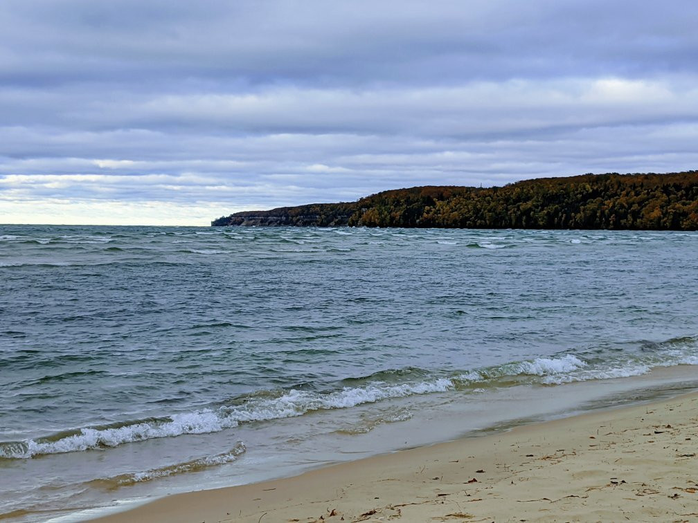 Sand Point Beach-缪尼辛必去景点