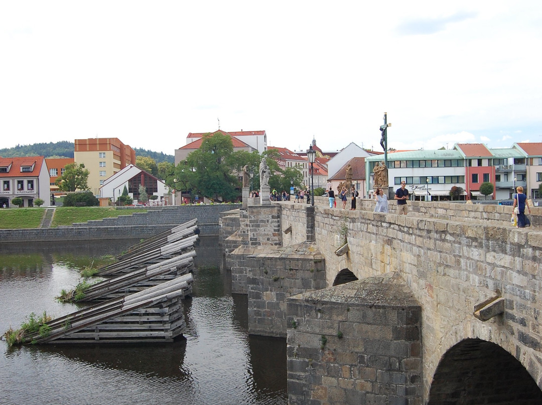 Pisek Stone Bridge景点图片
