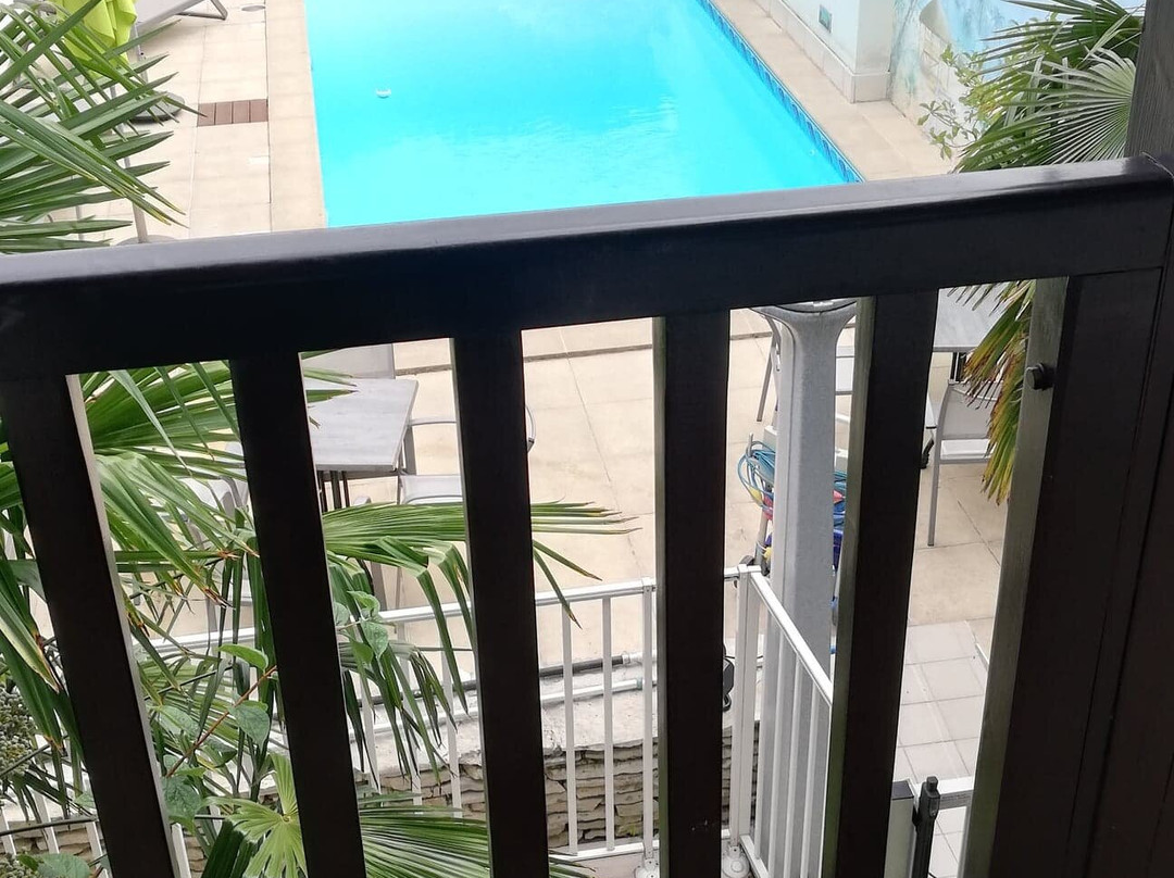 Logis Hôtel Au Tambour主图